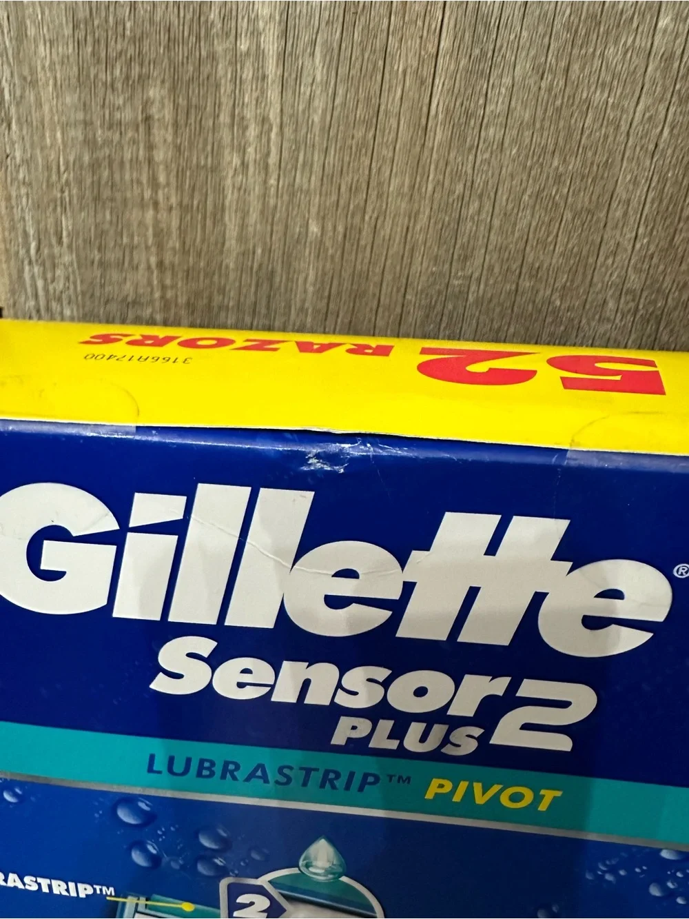 Gillette Sensor2 Plus Pivoting Head + Lubrastrip Men’s Disposable Razors 52 ct